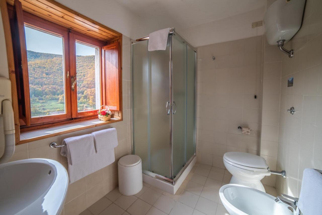 La Pieja Hotel Opi Eksteriør billede