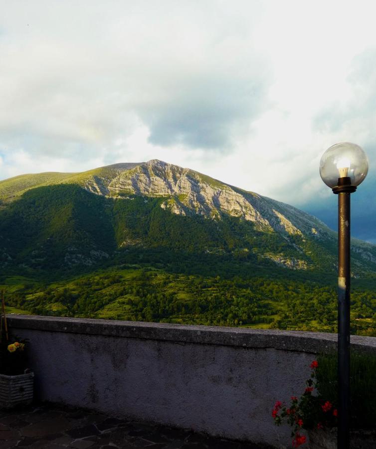 La Pieja Hotel Opi Eksteriør billede