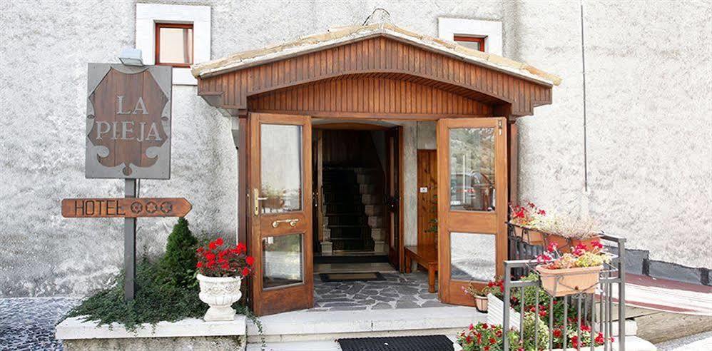 La Pieja Hotel Opi Eksteriør billede